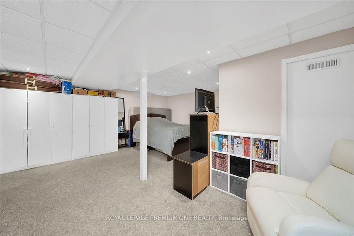 Photo 19 at 30 Mitchell Avenue, Heart Lake West, Brampton