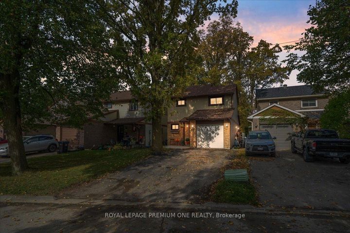 Photo 24 at 30 Mitchell Avenue, Heart Lake West, Brampton