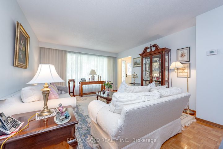 Photo 5 at 64 Malcolm Crescent, Central Park, Brampton