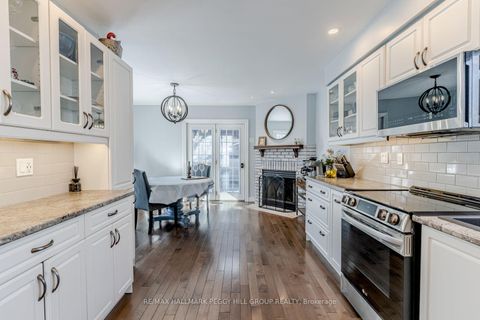 Photo 1 at 20 Pae Drive, Painswick North, Barrie