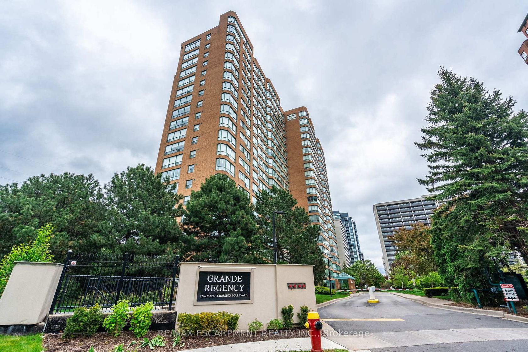 1203 - 1276 Maple Crossing Boulevard, Brant, Burlington 