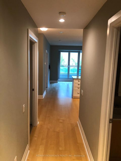 Photo 3 at 211 - 25 Scrivener Square, Moore Park, Toronto