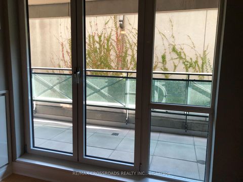 Photo 10 at 211 - 25 Scrivener Square, Moore Park, Toronto