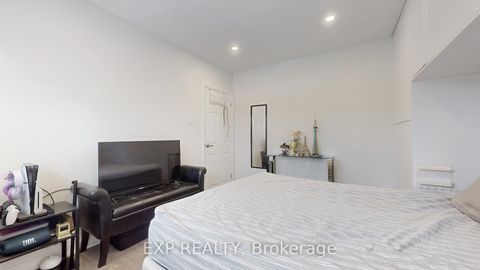 Photo 22 at 12 Bonnechere Crescent, Bendale, Toronto