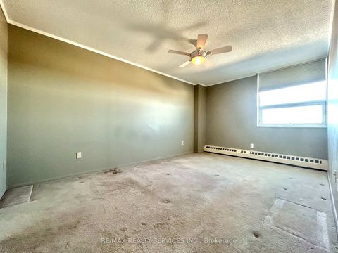 Photo 7 at 701 - 2929 Aquitaine Avenue, Meadowvale, Mississauga