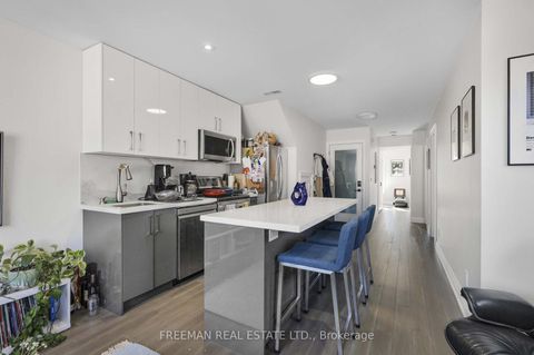 Photo 9 at 49 Beatrice Street, Bellwoods, Toronto