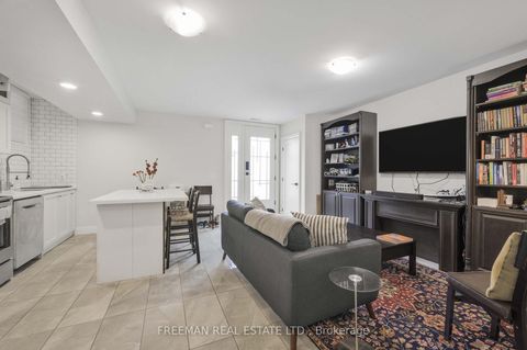 Photo 29 at 49 Beatrice Street, Bellwoods, Toronto