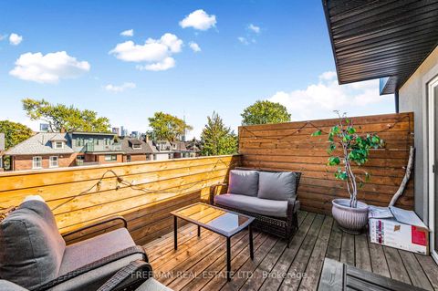 Photo 32 at 49 Beatrice Street, Bellwoods, Toronto