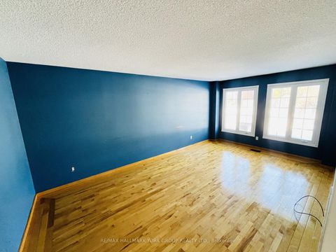 Photo 5 at 191 Burton Grove, King City, King