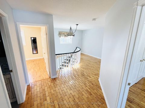 Photo 9 at 191 Burton Grove, King City, King