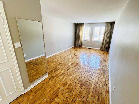 Photo 10 at 191 Burton Grove, King City, King