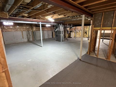 Photo 18 at 191 Burton Grove, King City, King