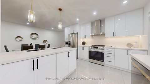 Photo 5 at 105 Baltray Crescent, Donalda, Toronto