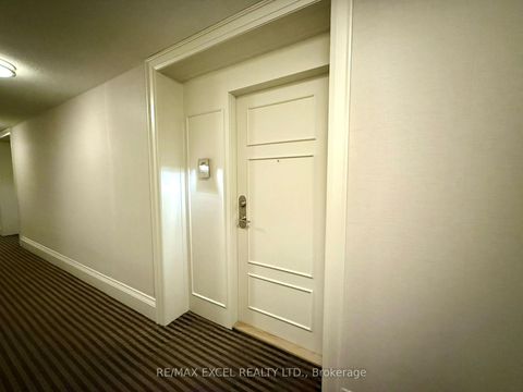 Photo 10 at 712 - 350 Red Maple Road, Langstaff, Richmond Hill