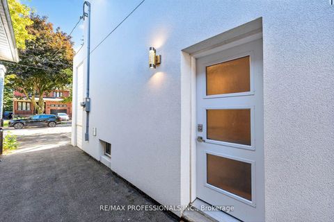 Photo 32 at 22 Ninth Street, New Toronto, Toronto