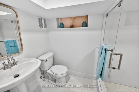 Photo 36 at 22 Ninth Street, New Toronto, Toronto