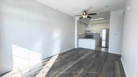 Photo 8 at 416 - 84 Aspen Springs Drive, Bowmanville, Clarington