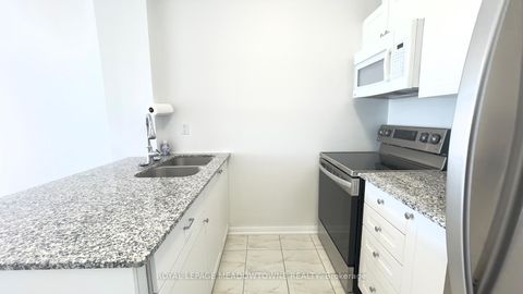 Photo 13 at 416 - 84 Aspen Springs Drive, Bowmanville, Clarington