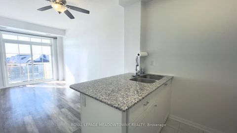 Photo 14 at 416 - 84 Aspen Springs Drive, Bowmanville, Clarington