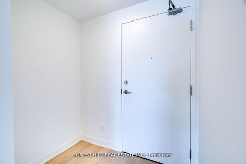 Photo 2 at 401 - 2720 Dundas Street W, Junction Area, Toronto