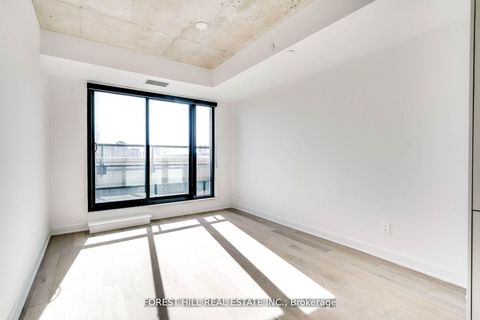 Photo 13 at 401 - 2720 Dundas Street W, Junction Area, Toronto