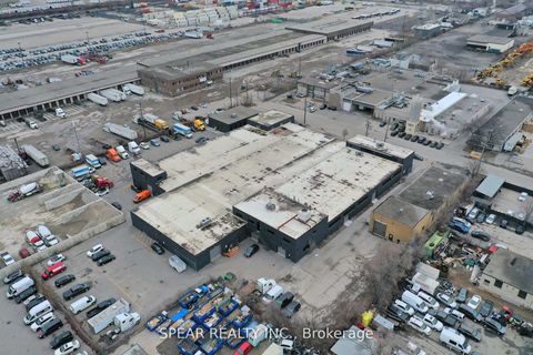 Photo 4 at 16 - 20 Newbridge Road, City Centre West, Toronto