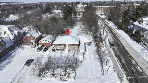 Photo 6 at 108 Garden Avenue, South Richvale, Richmond Hill