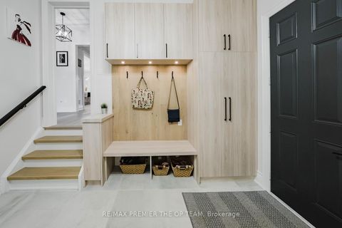 Photo 18 at 3 Westbrooke Boulevard, Nobleton, King