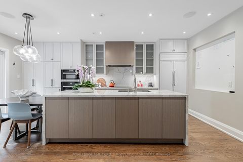 Photo 10 at 9 Lynwood Avenue, Casa Loma, Toronto