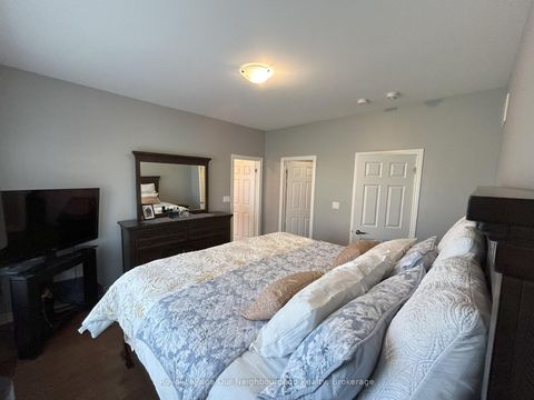 Photo 10 at 249 Fleetwood Drive, Eastdale, Oshawa