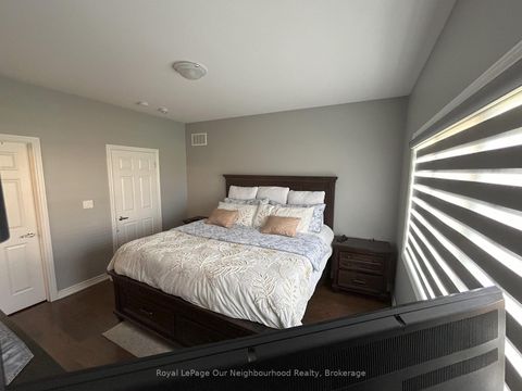 Photo 11 at 249 Fleetwood Drive, Eastdale, Oshawa