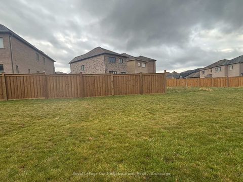 Photo 17 at 249 Fleetwood Drive, Eastdale, Oshawa