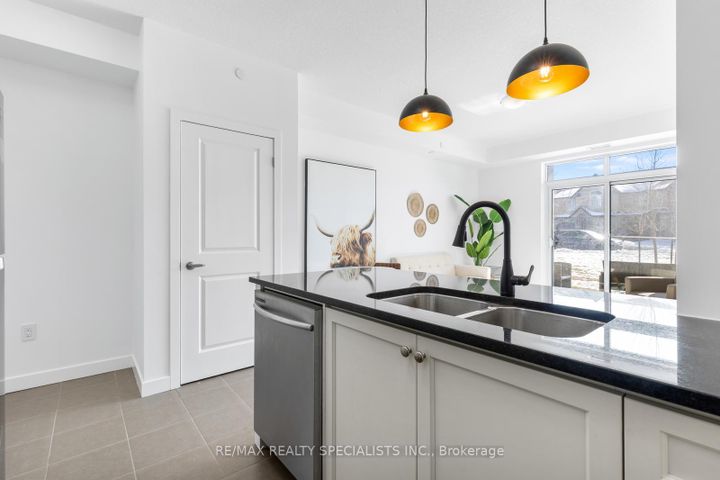 Photo 10 at 112 - 101 Shoreview Place, Stoney Creek, Hamilton