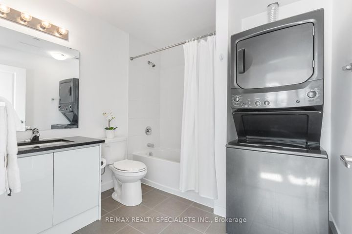 Photo 14 at 112 - 101 Shoreview Place, Stoney Creek, Hamilton