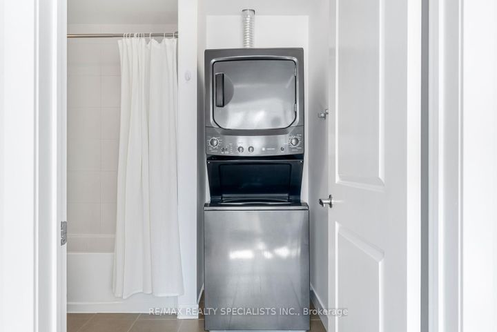 Photo 15 at 112 - 101 Shoreview Place, Stoney Creek, Hamilton