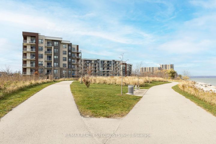 Photo 17 at 112 - 101 Shoreview Place, Stoney Creek, Hamilton