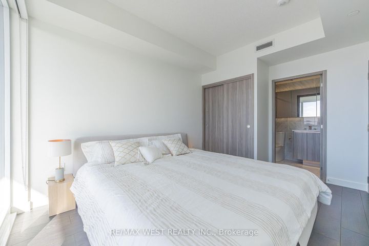 Photo 16 at 3805 - 95 Mcmahon Drive, Bayview Village, Toronto