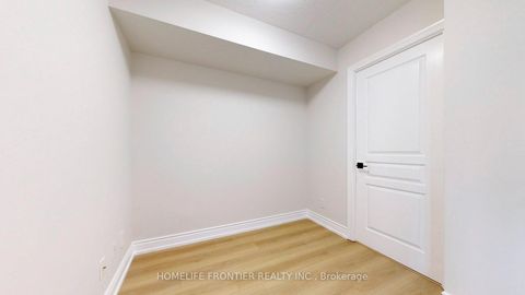 Photo 15 at 1007 - 7 North Park Road, Beverley Glen, Vaughan