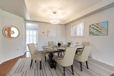 Photo 4 at 3841 Periwinkle Crescent, Lisgar, Mississauga