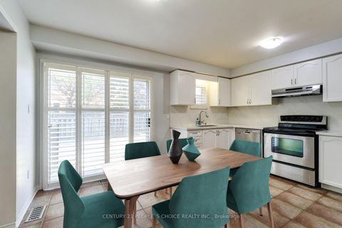 Photo 7 at 3841 Periwinkle Crescent, Lisgar, Mississauga