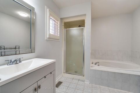 Photo 14 at 3841 Periwinkle Crescent, Lisgar, Mississauga