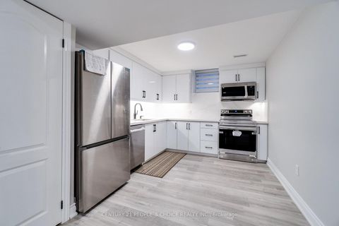 Photo 23 at 3841 Periwinkle Crescent, Lisgar, Mississauga