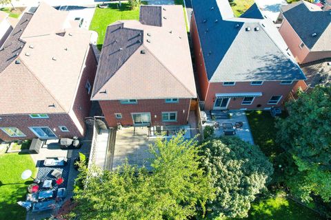 Photo 35 at 3841 Periwinkle Crescent, Lisgar, Mississauga