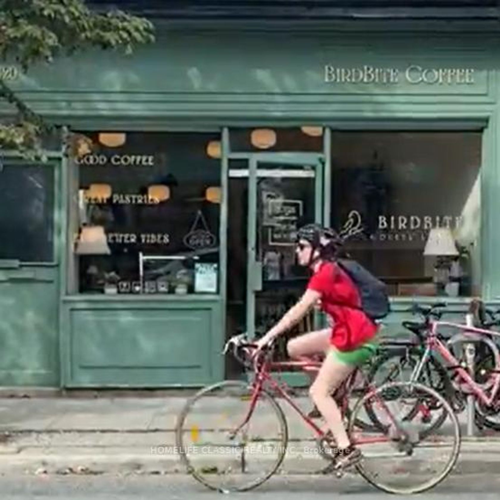 1420 Dundas Street W, Little Portugal, Toronto photo number 2