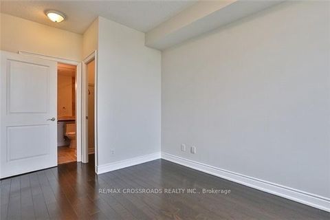 Photo 12 at 716 - 10 Bloorview Place, Don Valley Village, Toronto