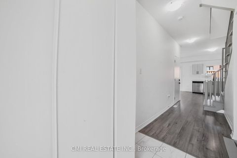 Photo 7 at 79 Gateland Drive, Painswick South, Barrie