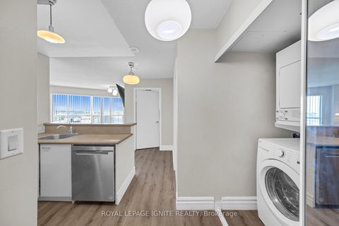 Photo 5 at 1212 - 36 Lee Centre Drive, Woburn, Toronto