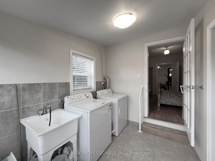 Photo 17 at 33 Chandos Avenue, Junction, Toronto