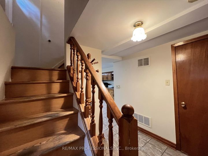 Photo 23 at 33 Chandos Avenue, Junction, Toronto