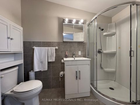 Photo 19 at 33 Chandos Avenue, Junction, Toronto